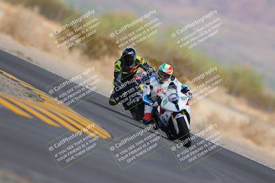 media/Sep-11-2022-SoCal Trackdays (Sun) [[81b7e951af]]/Turn 5 (1110am)/